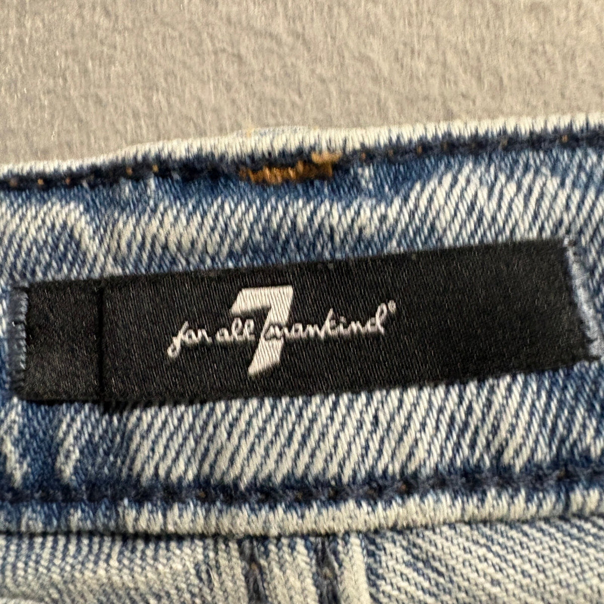 7 For All Mankind Logan Stovepipe Fringe Hem Jeans Womens 25 Light Wash Denim