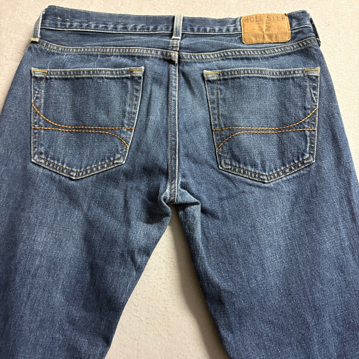 Hollister Jeans Mens 32x34 Blue Denim Button Fly Straight Leg 100% Cotton