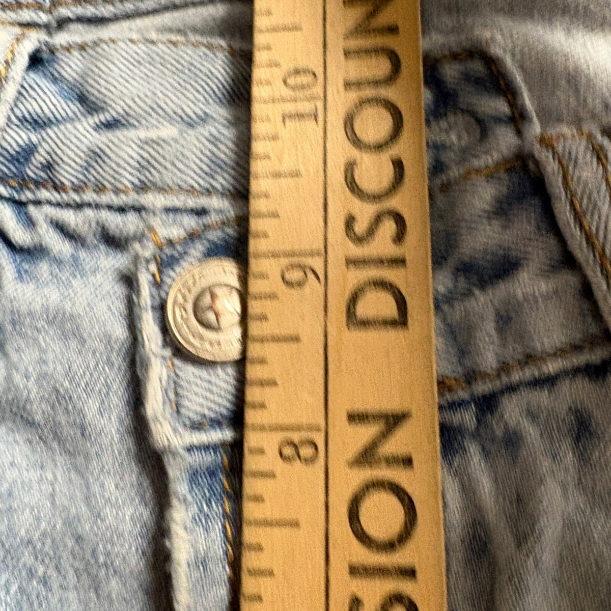 Princess Polly Distressed Straight Leg Jeans Womens Size US 0 Light Wash Denim