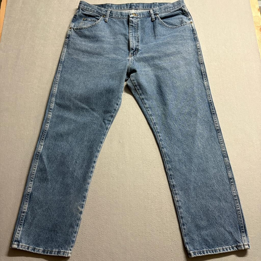 Wrangler Authentics Mens Jeans 40x30 Regular Fit Blue Denim Medium Wash Cotton