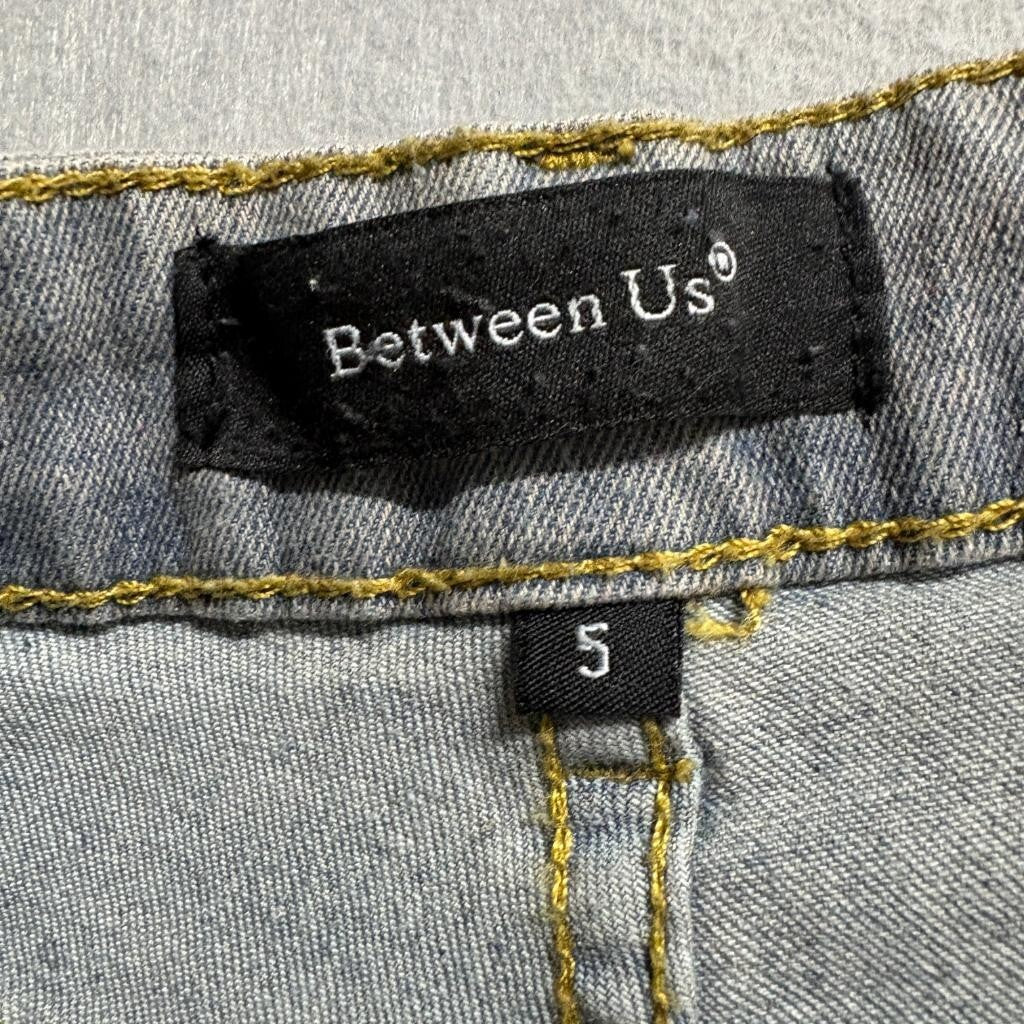 Between Us Womens Cargo Jeans Size 5 Gray Denim High Rise Straight Leg Stretch