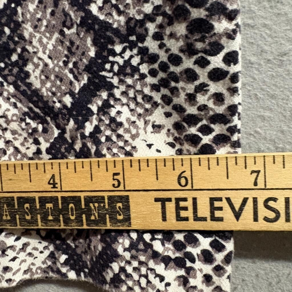 Fashion Nova Men Snakeskin Cargo Pants Gray Black Python Print Drawstring