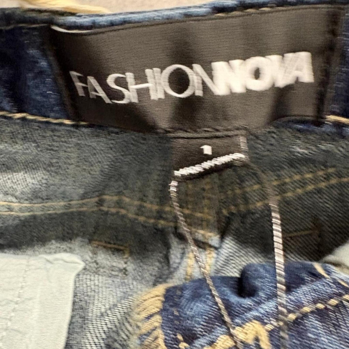 Fashion Nova All Tied Up Straight Leg Jeans Womens Size 1 Dark Wash Denim Cotton