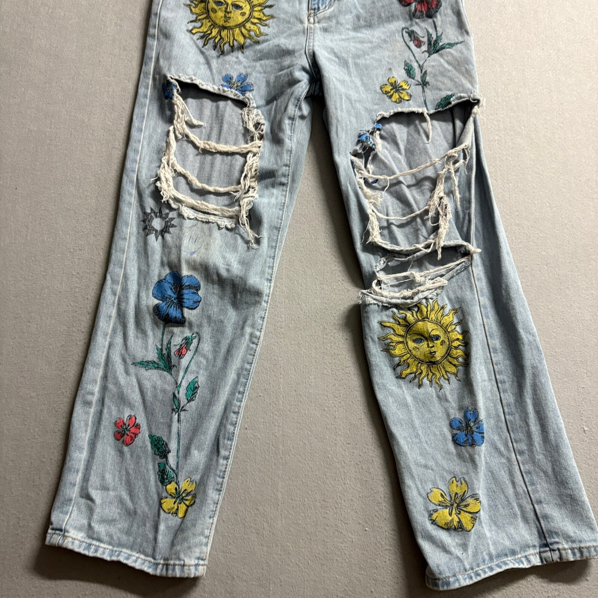 Shein Sun and Flower Graphic Distressed Jeans Womens Large Light Wash Denim