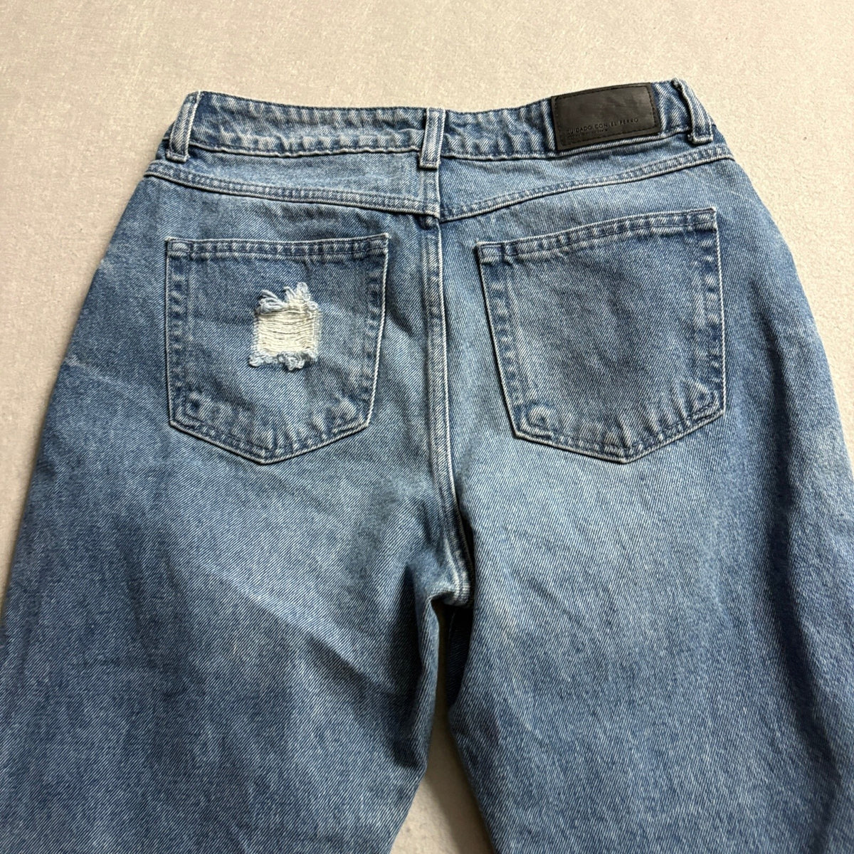 Cuidado con el Perro Distressed Jeans Womens Size 4 Blue Denim Ripped High Rise