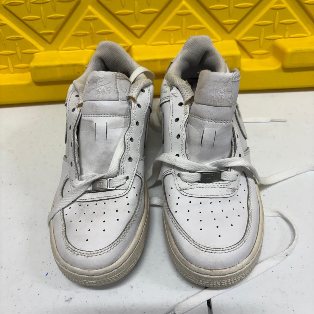 Nike Air Force 1 LE Triple White DH2920-111 Youth Size 6Y Mens 6 Sneakers