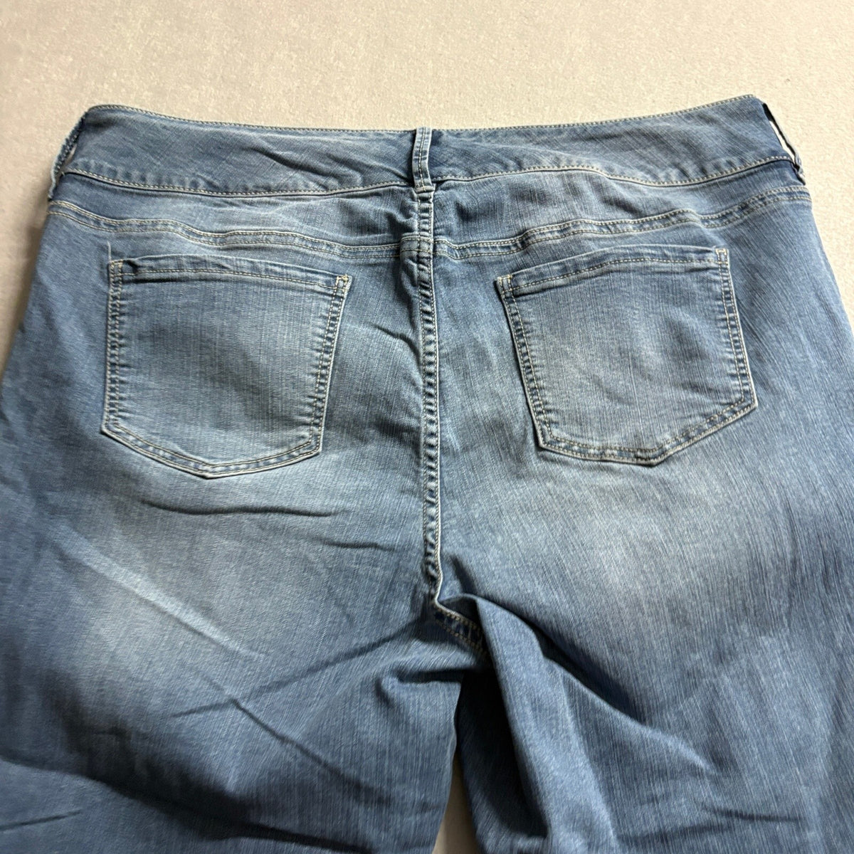 Torrid Denim Jegging Crop Jeans Womens Size 20 Blue Stretch Medium Wash