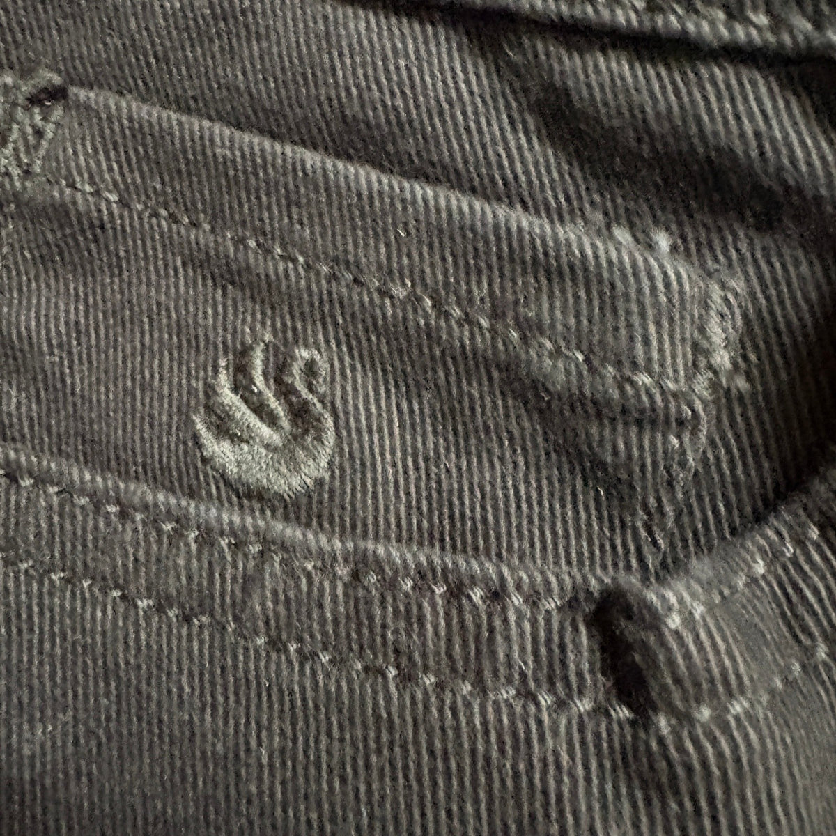 Gloria Vanderbilt Amanda Jeans Womens Size 12 Black Tapered Leg Classic Rise NWT