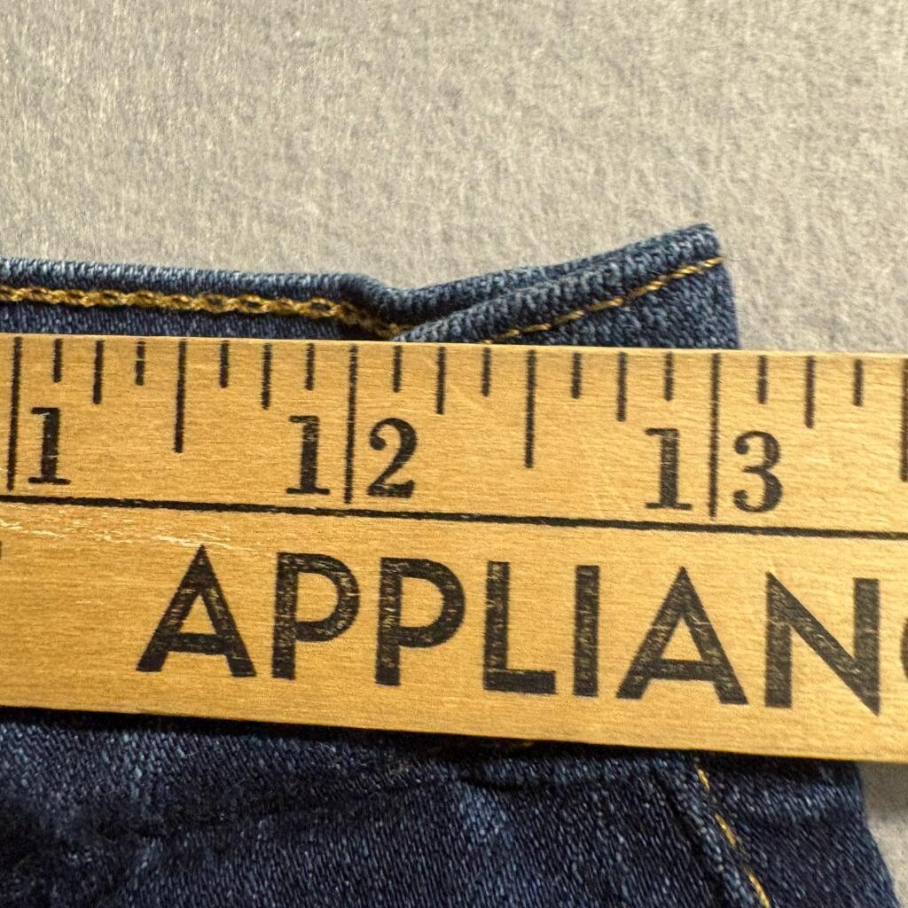 Levis 724 High Rise Straight Crop Jeans Womens Size 26 Blue Denim Stretch