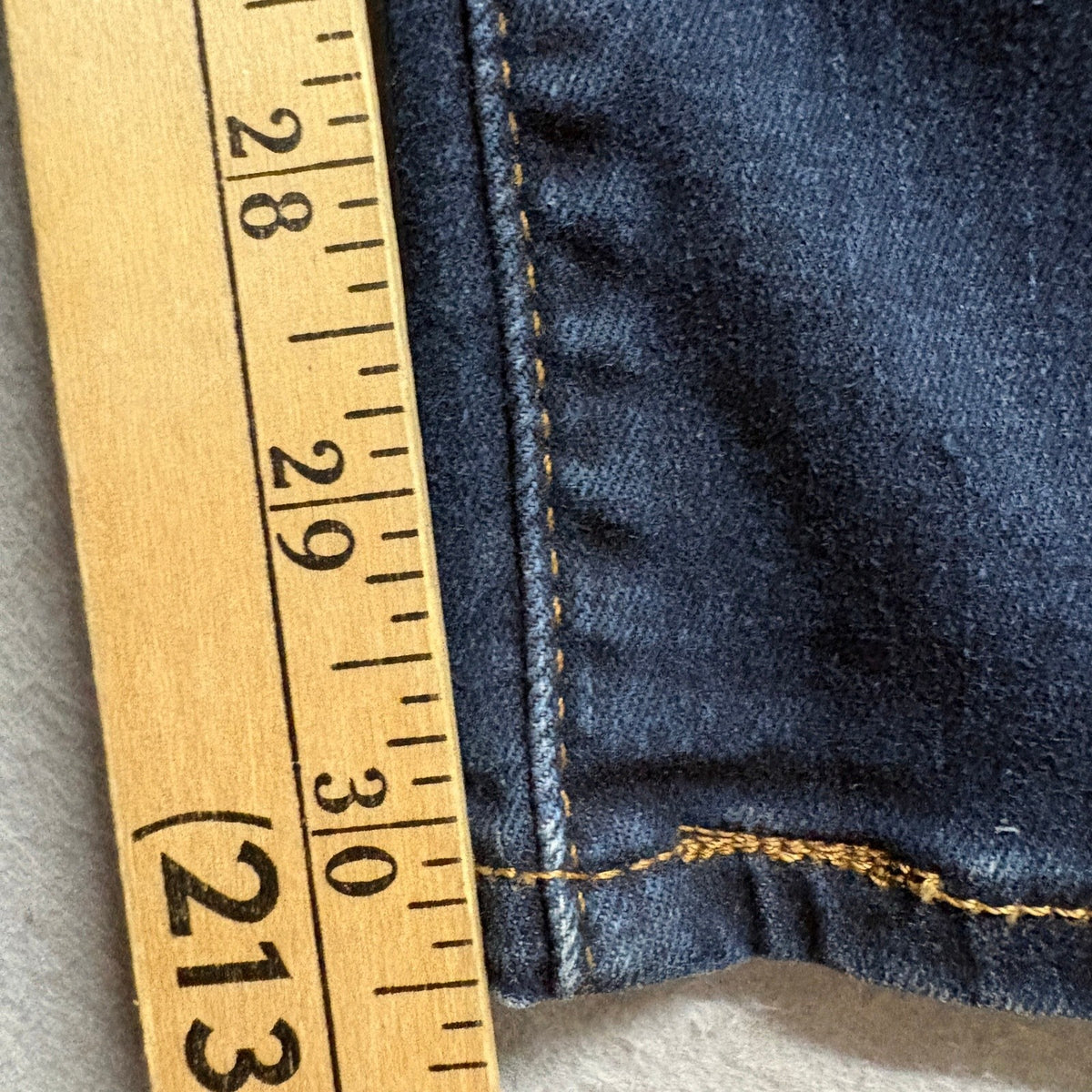 Levi's 711 Skinny Jeans Women Size 6 Long W28 L32 Dark Wash Denim Stretch