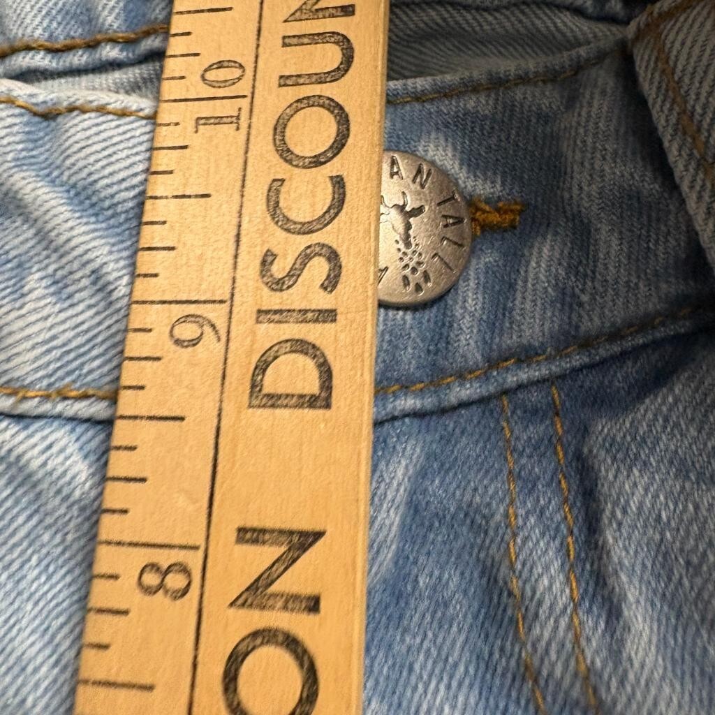 American Tall Milo Relaxed Tapered Jeans Womens 28 x 36 Light Salt Lake Wash