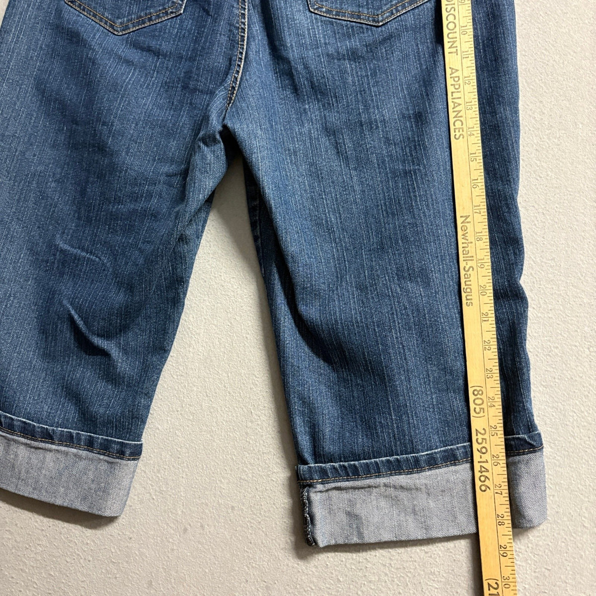 Croft & Barrow Denim Capri Jeans Womens 14 Blue Stretch Cuffed Crop Mid Rise