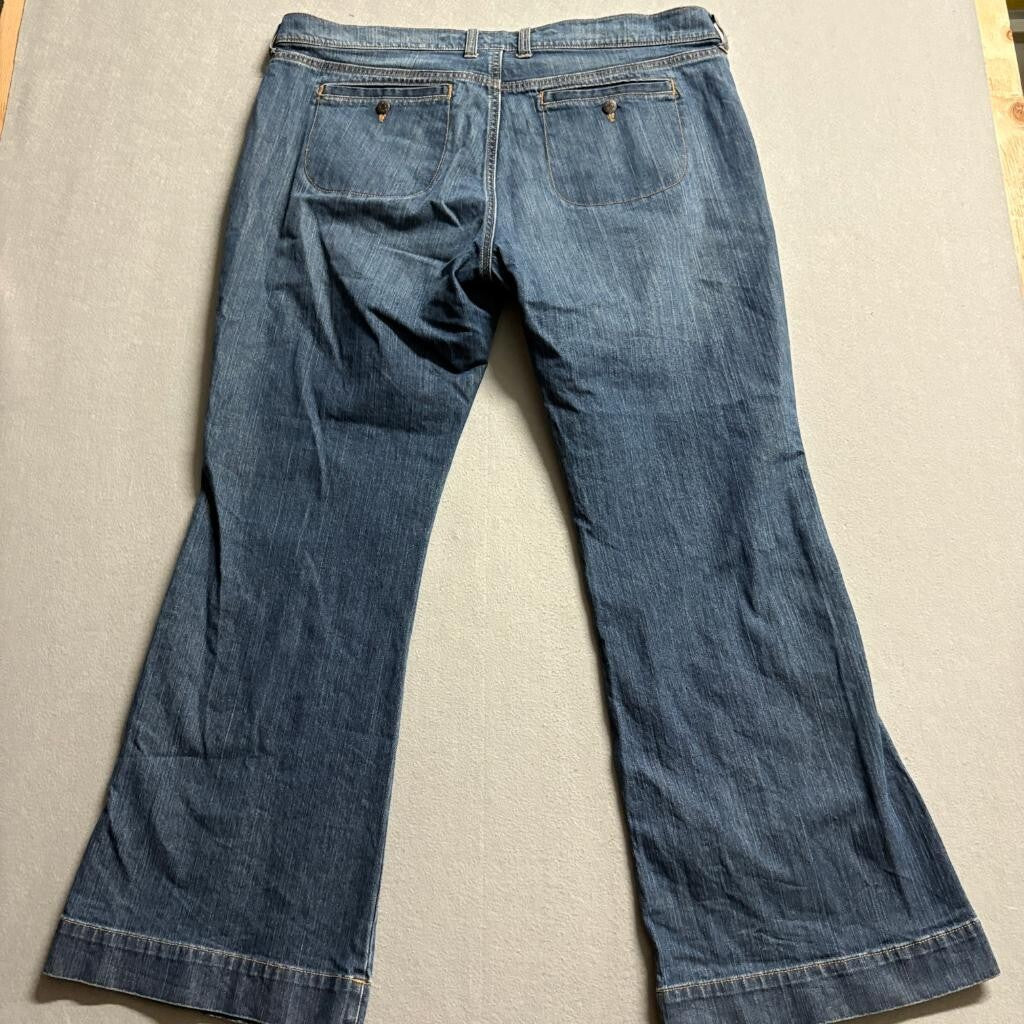 Old Navy The Sweetheart Jeans Womens 18 Regular Blue Denim Classic Rise Bootcut