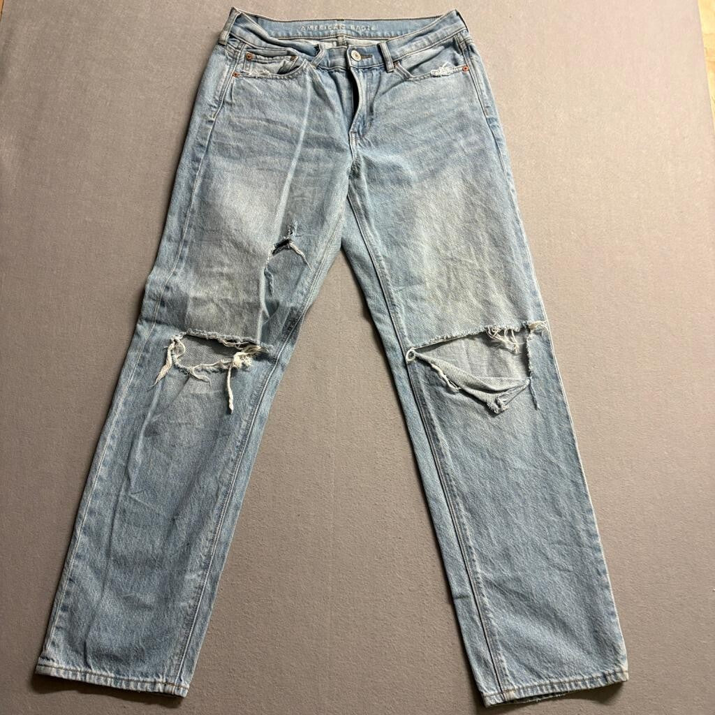American Eagle Distressed Mom Jeans Womens Size 8 Light Wash Blue 100% Cotton