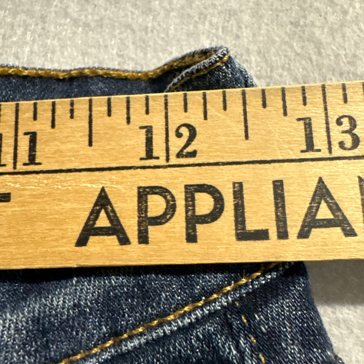 FRAME Le Skinny de Jeanne Jeans Womens Size 26 Dark Wash Raw Hem Ankle Denim