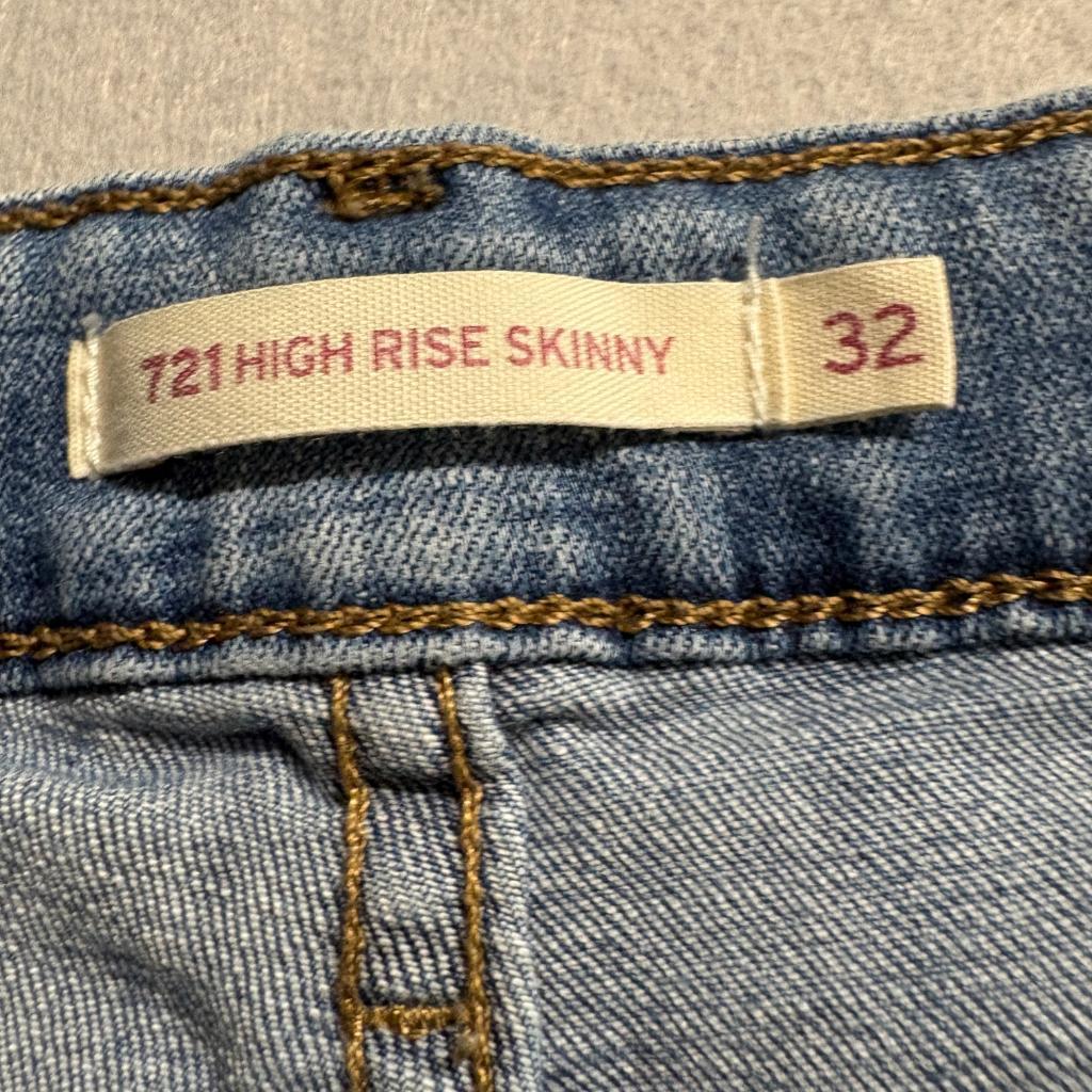 Levis 721 High Rise Skinny Jeans Womens 32 Blue Distressed Ripped Denim