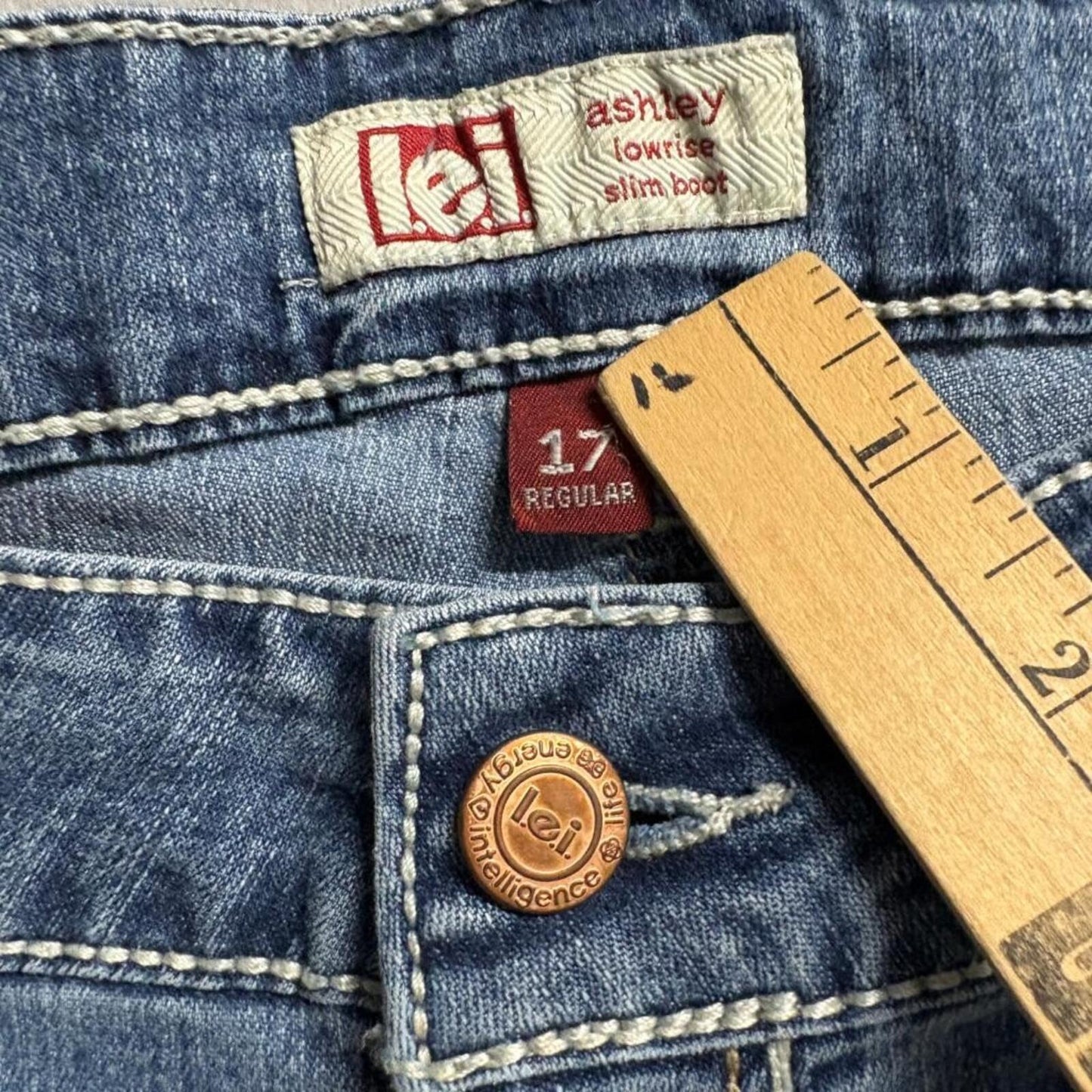 LEI Ashley Low Rise Slim Bootcut Jeans Womens 17 Regular Blue Denim Embroidered
