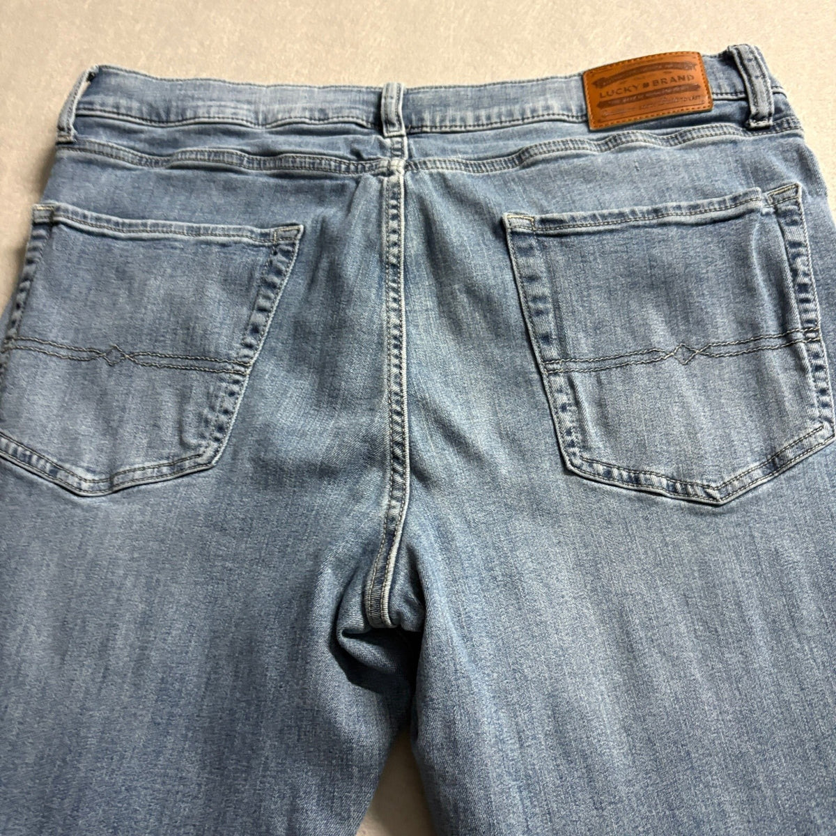 Lucky Brand 223 Straight Fit Jeans Mens 36x30 Medium Wash Stretch Denim Pants