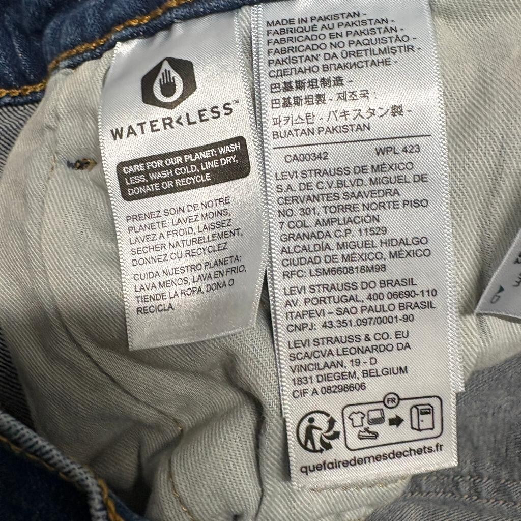 Levi's 501 Original Fit Jeans Womens W32 L32 Blue Distressed Raw Hem Denim