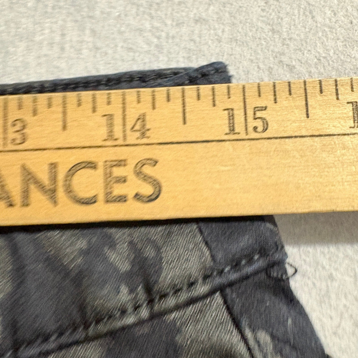 Chicos Jeans Womens 0.5R Black Gray Leopard Print Slim Leg Stretch Denim Pants