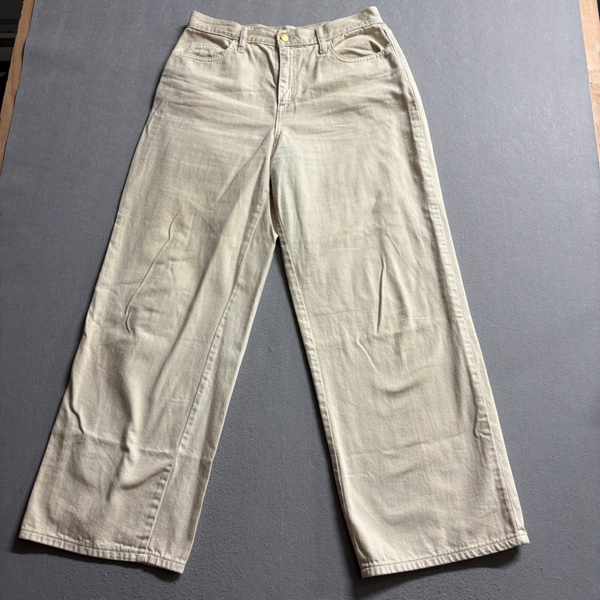 Universal Thread Womens Relaxed Wide Leg Jeans 10R Beige Cream High Rise Denim