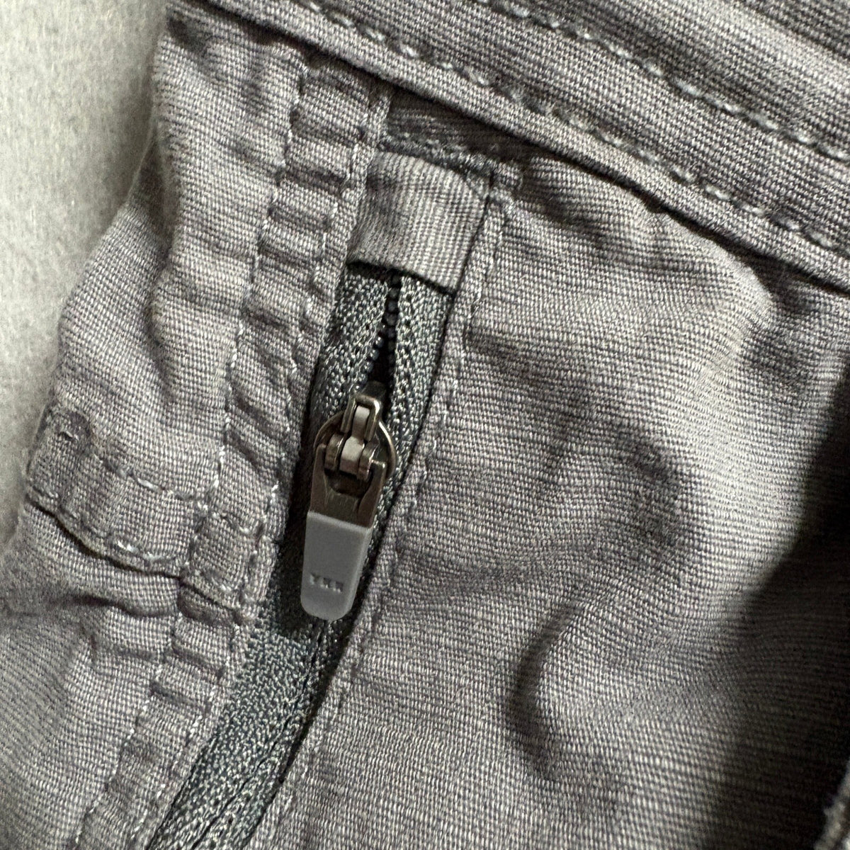 Copper & Oak Mens Gray Stretch Cotton Cargo Shorts Size 34 Flap Pockets Zip