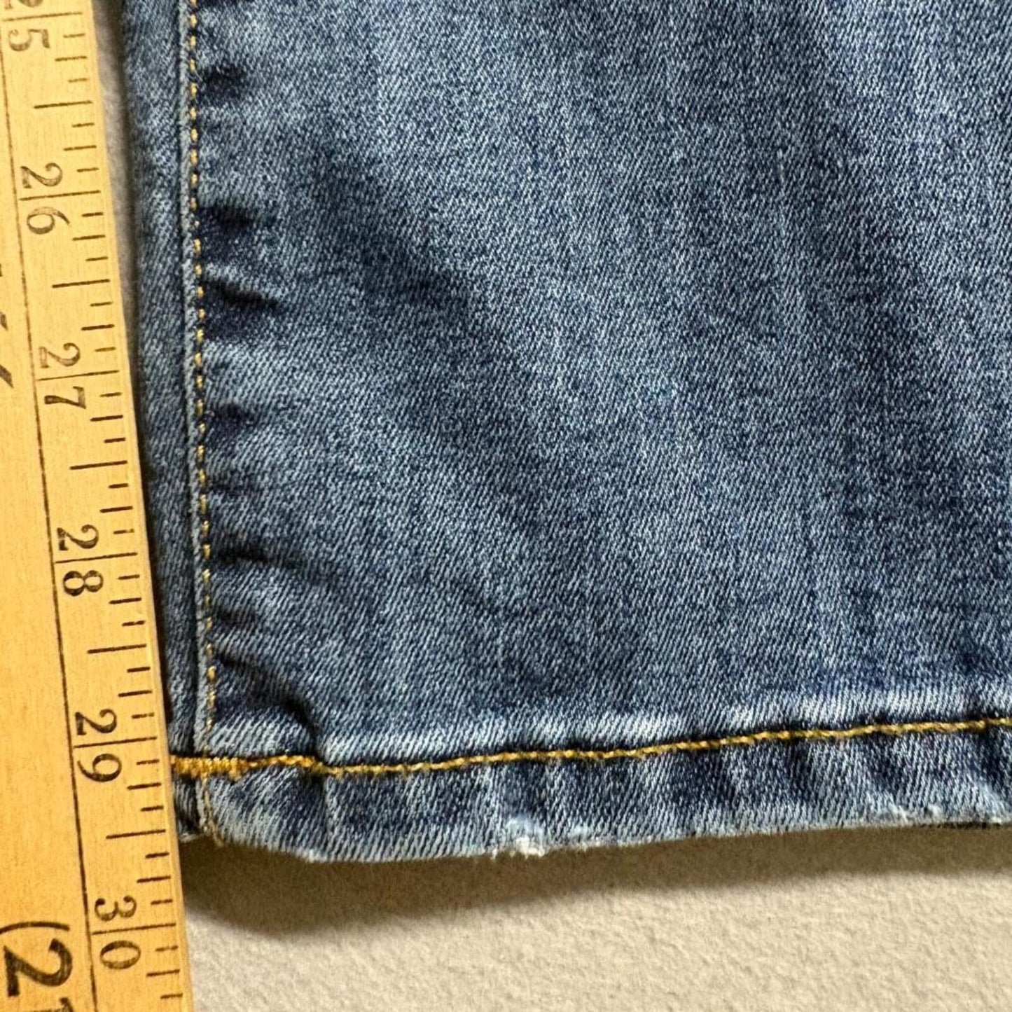 Lucky Brand 223 Straight Jeans Mens 32x32 Blue Denim Classic Fit Pant Fits 32x30