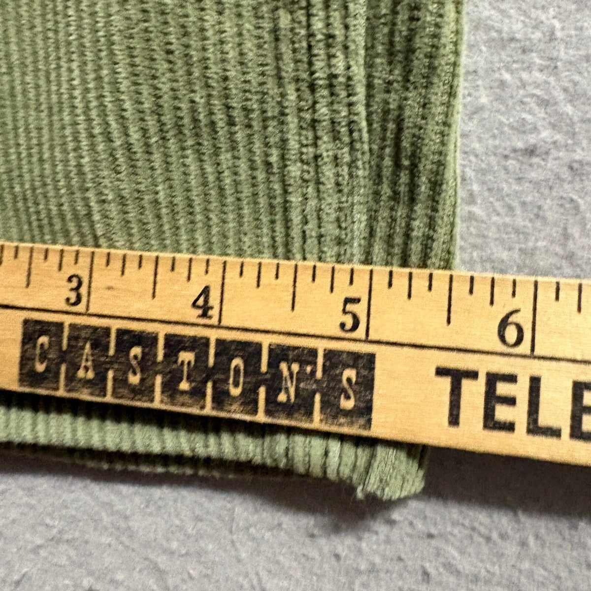 BDG Urban Outfitters Mom High Rise Corduroy Pants Womens Size 24 Green Cotton