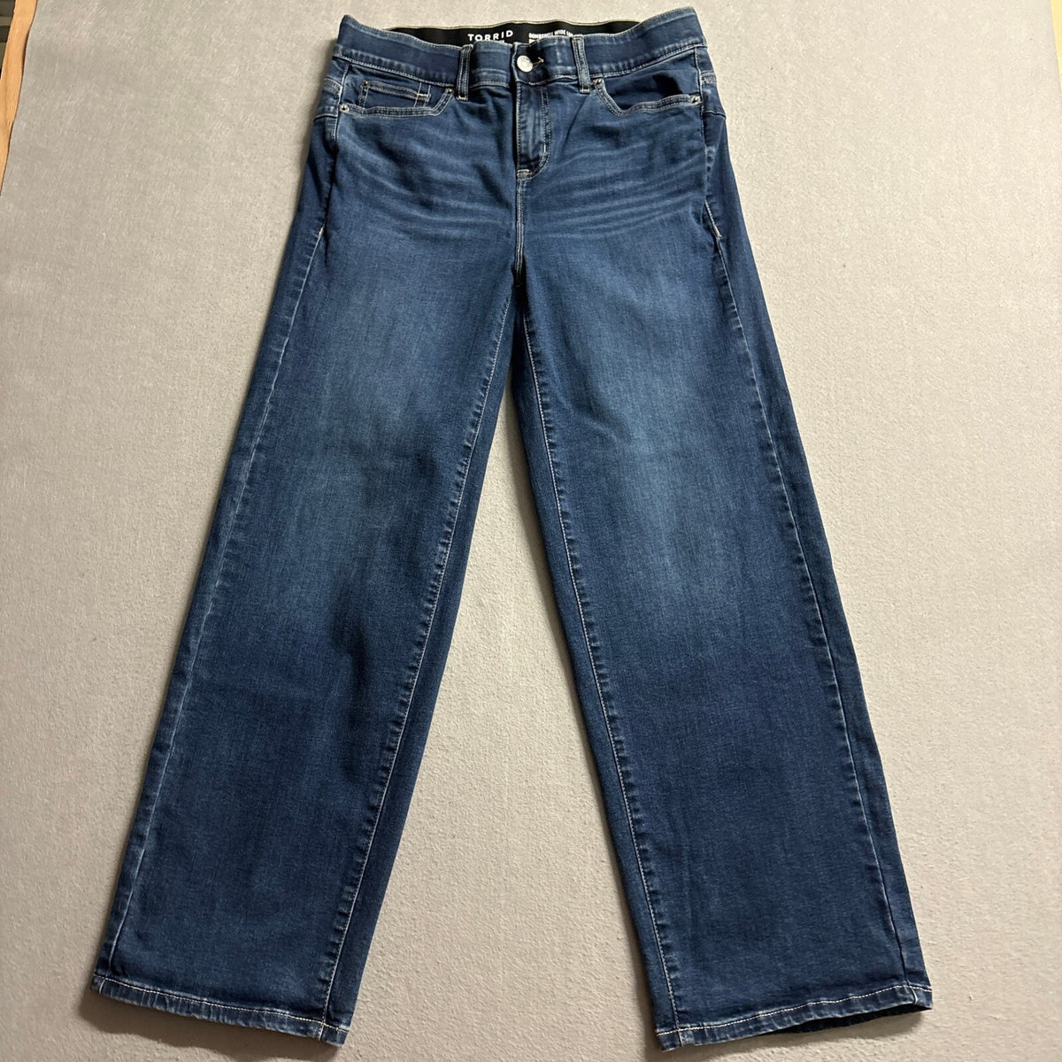 Torrid Bombshell Wide Leg Super Soft Jeans Womens 10 Regular Medium Wash Denim