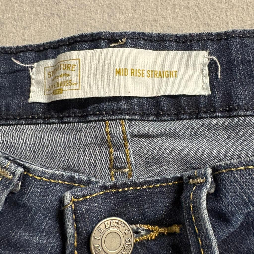 Signature by Levi Strauss Co Gold Womens Mid Rise Straight Jeans Size 6S W28 L30