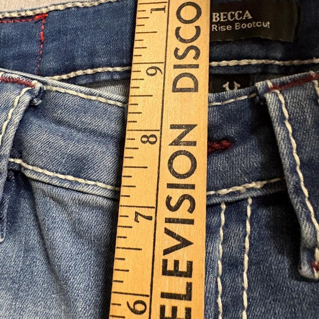True Religion Becca Mid Rise Bootcut Jeans Womens Size 27 Blue Denim Flap Pocket