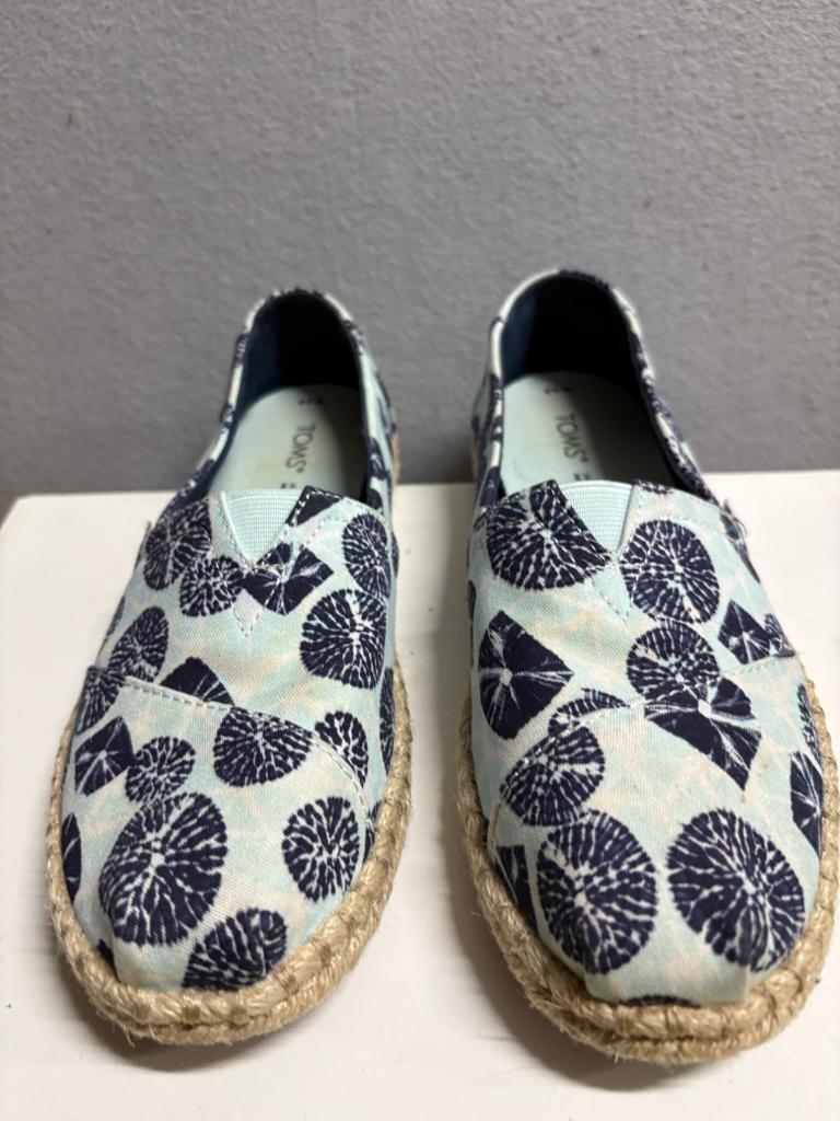 TOMS Alpargata Espadrille Flats Womens Size 6.5 Blue White Geometric Slip On