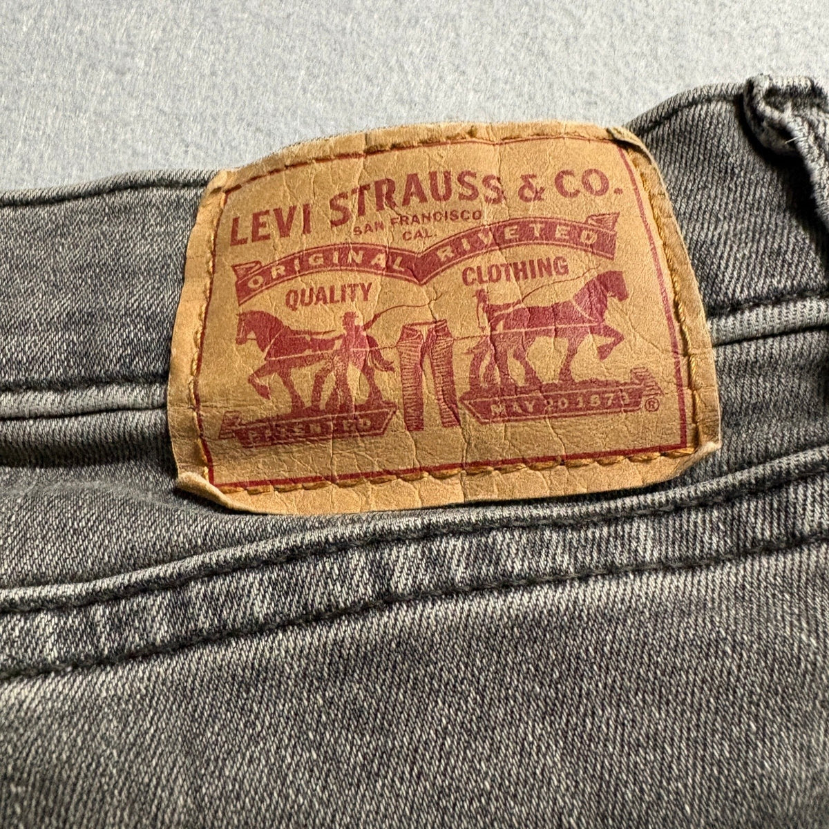 Levi's Boyfriend Jeans Womens Size 30 Gray Wash Stretch Ankle Denim Pants W30