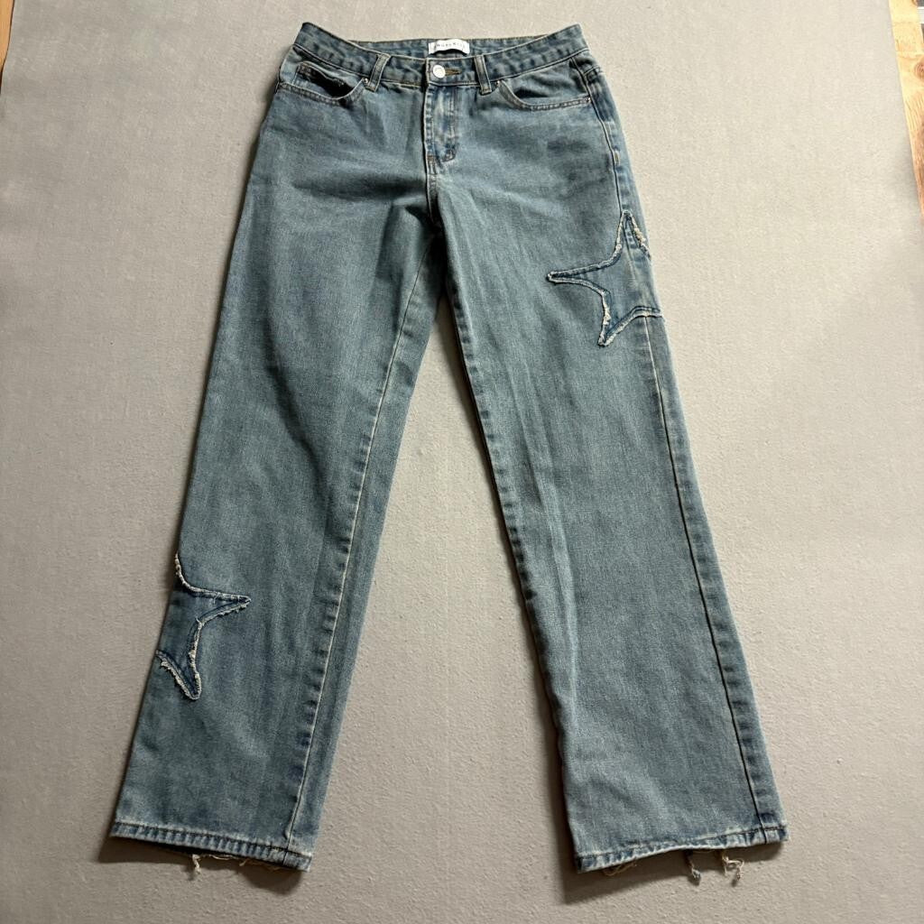 Angel Kiss Star Patch Jeans Womens Size 3/26 Blue Denim Straight Leg Raw Hem