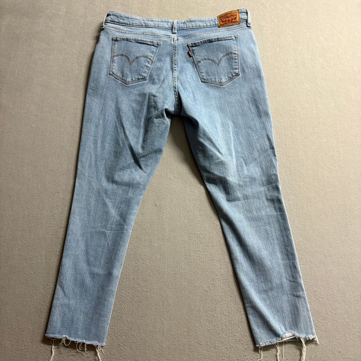 Levis 711 Skinny Jeans Womens Size 32 Light Wash Frayed Raw Hem Denim Pants