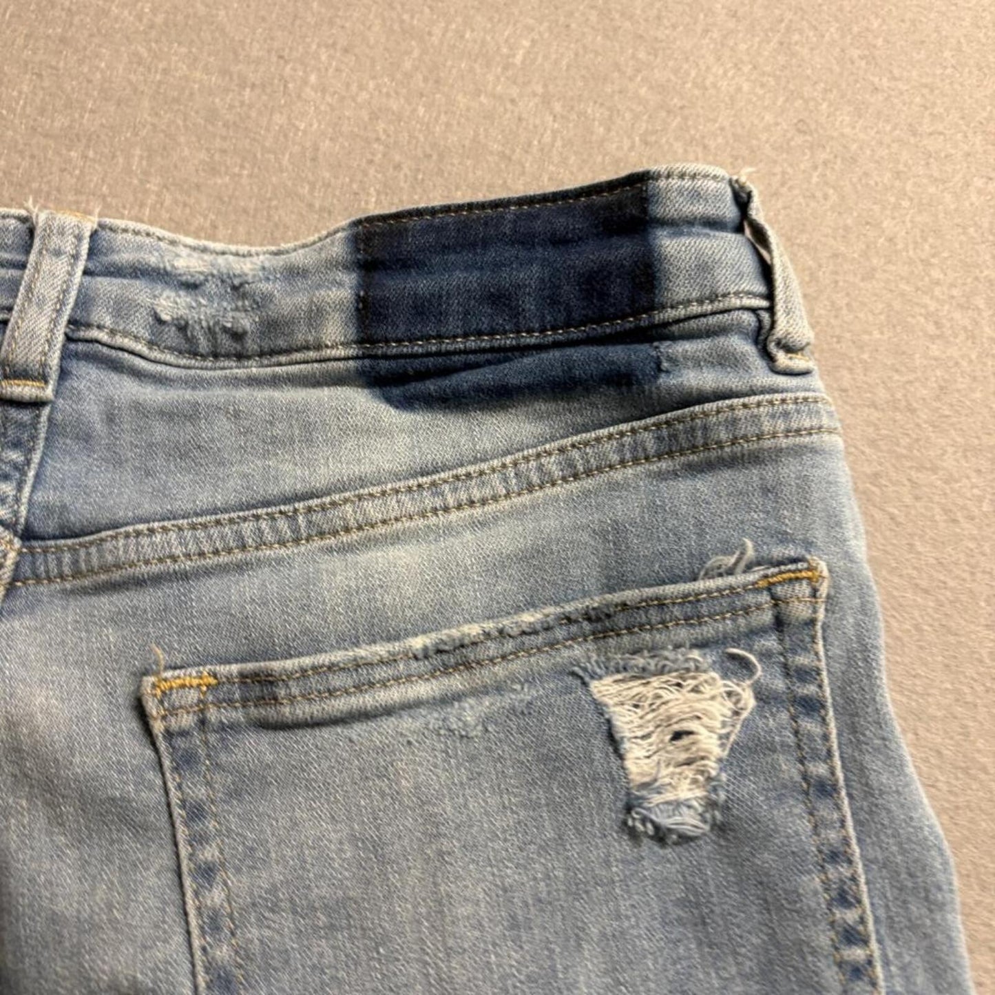 H&M Divided Patchwork Jeans Womens Size 6 Blue Distressed Raw Hem Crop Straight