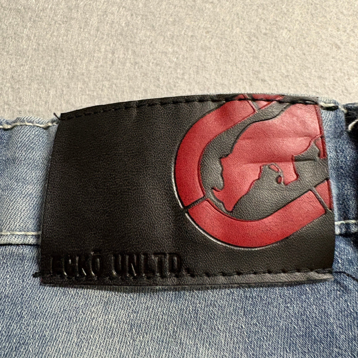 Ecko Unltd Mens Skinny Fit Stretch Blue Denim Jeans Size 36x30 Y2K Rhino Patch