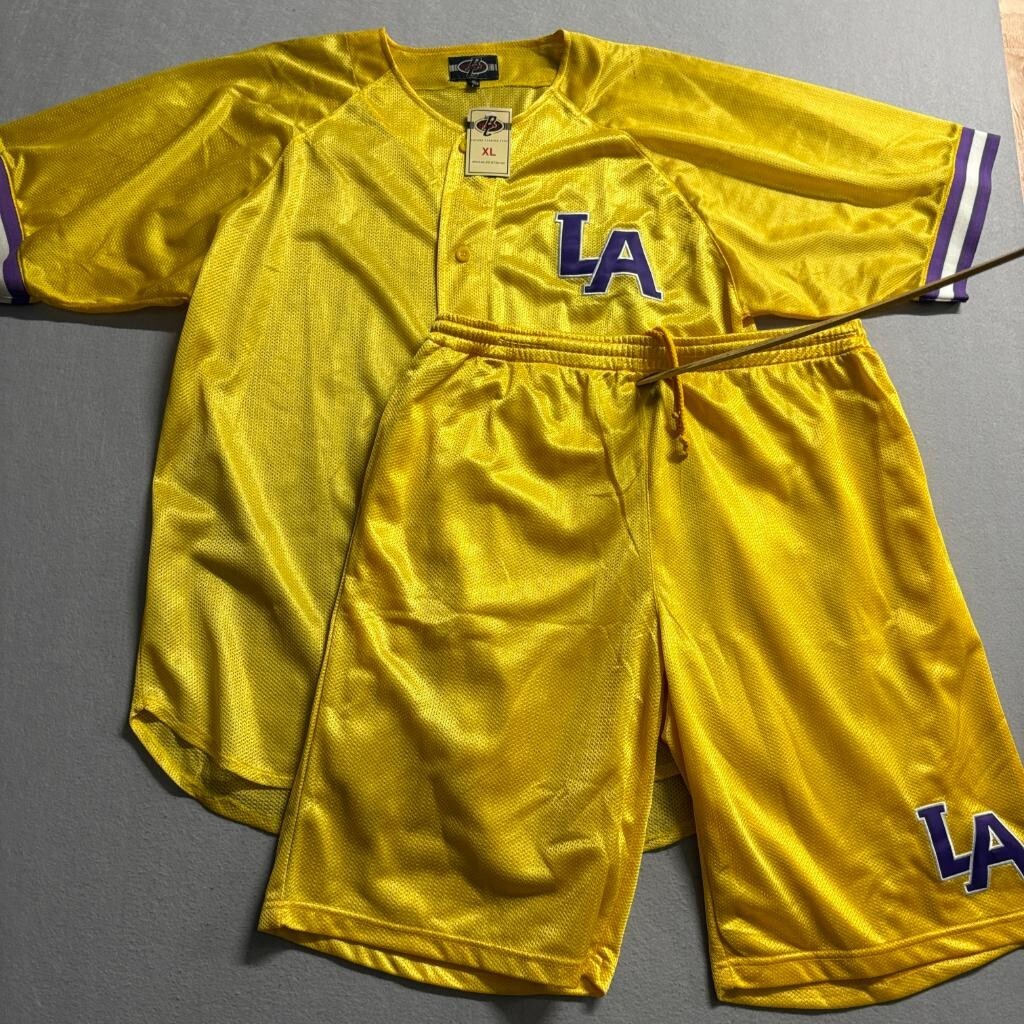 Barcode Future Fashion Pass LA Lakers Jersey and Shorts Set Mens XL Yellow Mesh