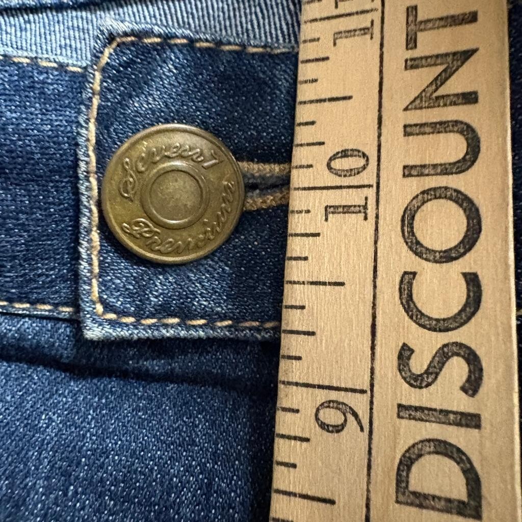 Seven7 Cuffed Crop Jeans Womens Size 32 Blue Denim Stretch Straight Leg
