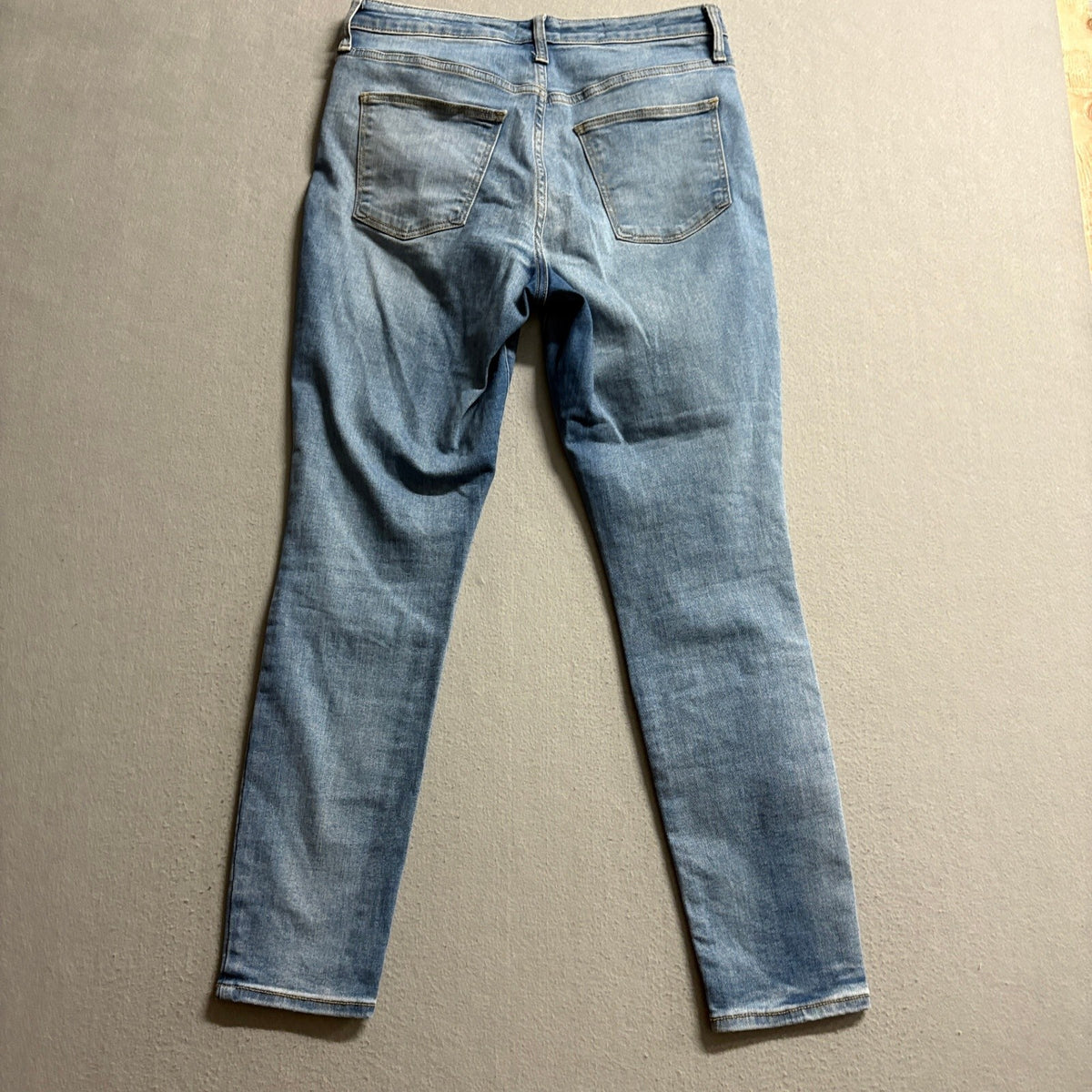 Universal Thread High Rise Skinny Jeans Womens 10 30 Patchwork Blue Denim