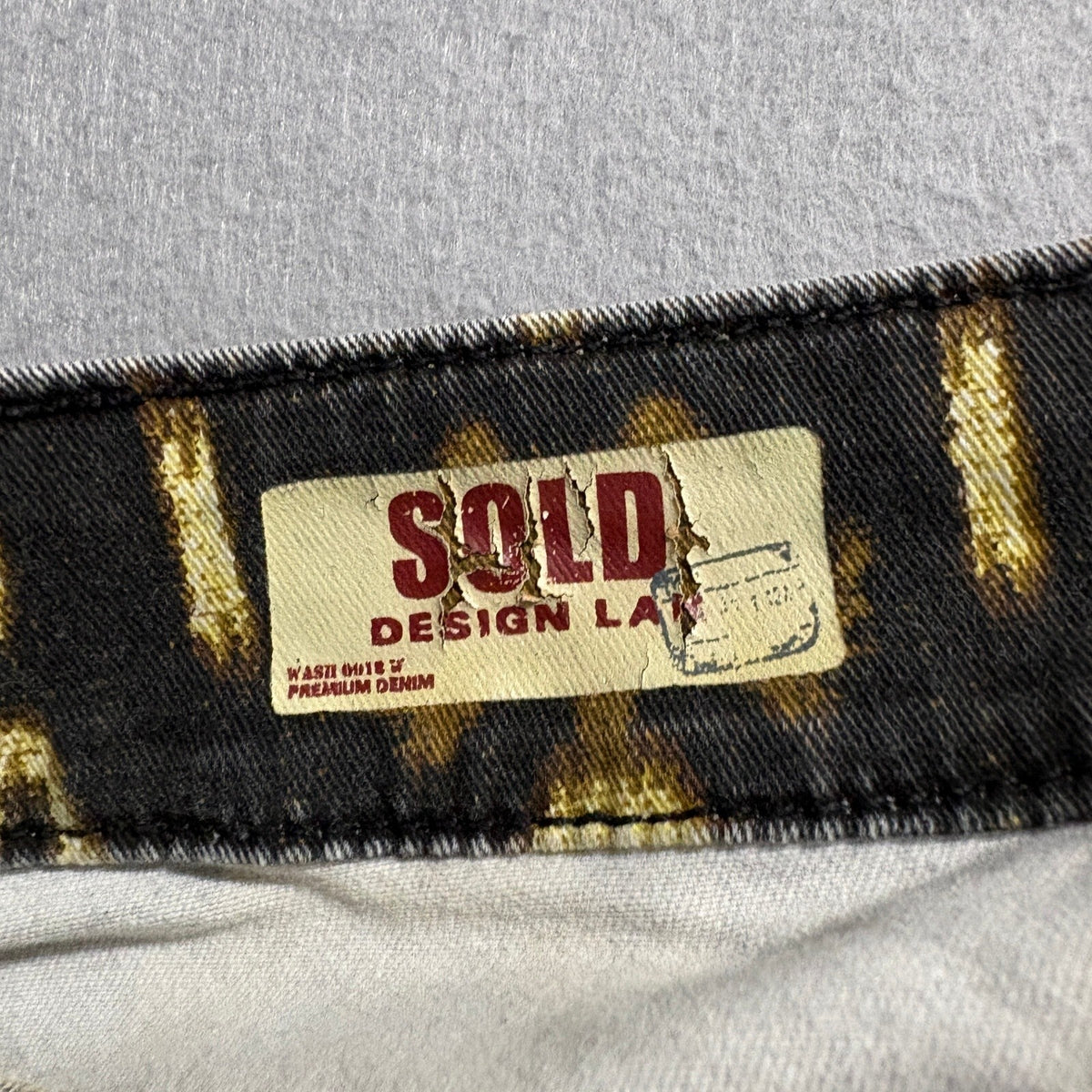 SOLD Design Lab Womens Soho Super Skinny Jeans Size 27 Ikat Print Yellow Black