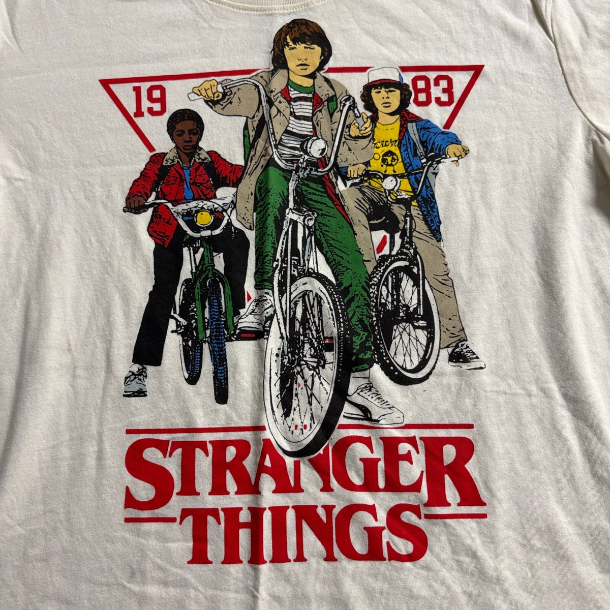 Stranger Things T-Shirt Mens XL Cream White Graphic Tee Netflix 1983 Kids Bikes