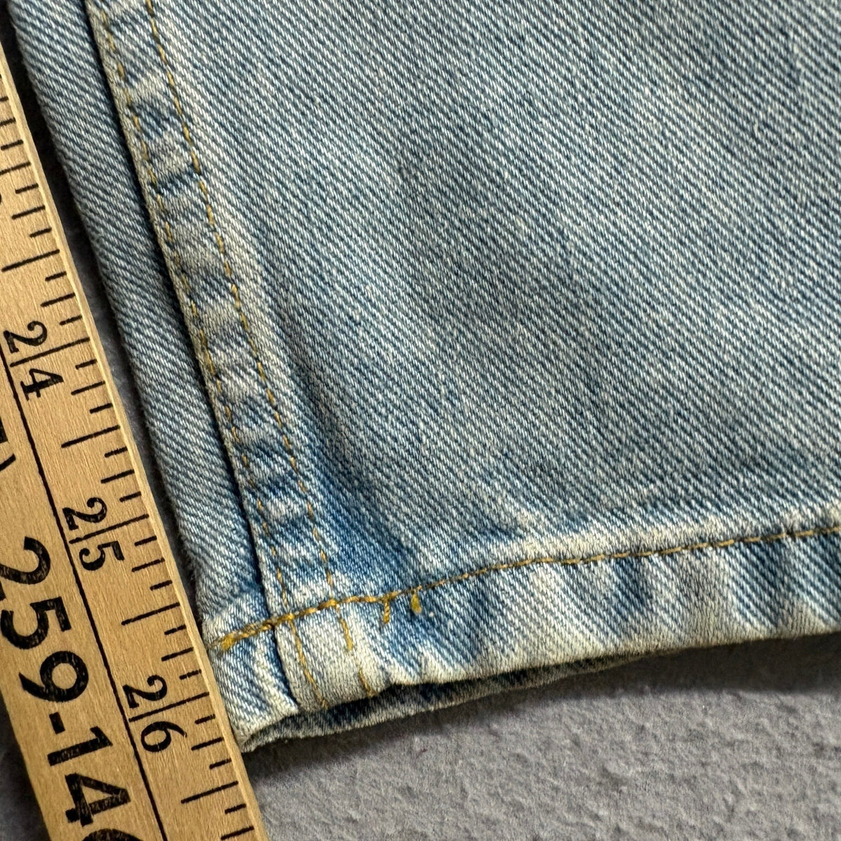 BoohooMAN Mens Jeans 30R Light Wash Blue Denim Button Fly Straight Leg Cotton