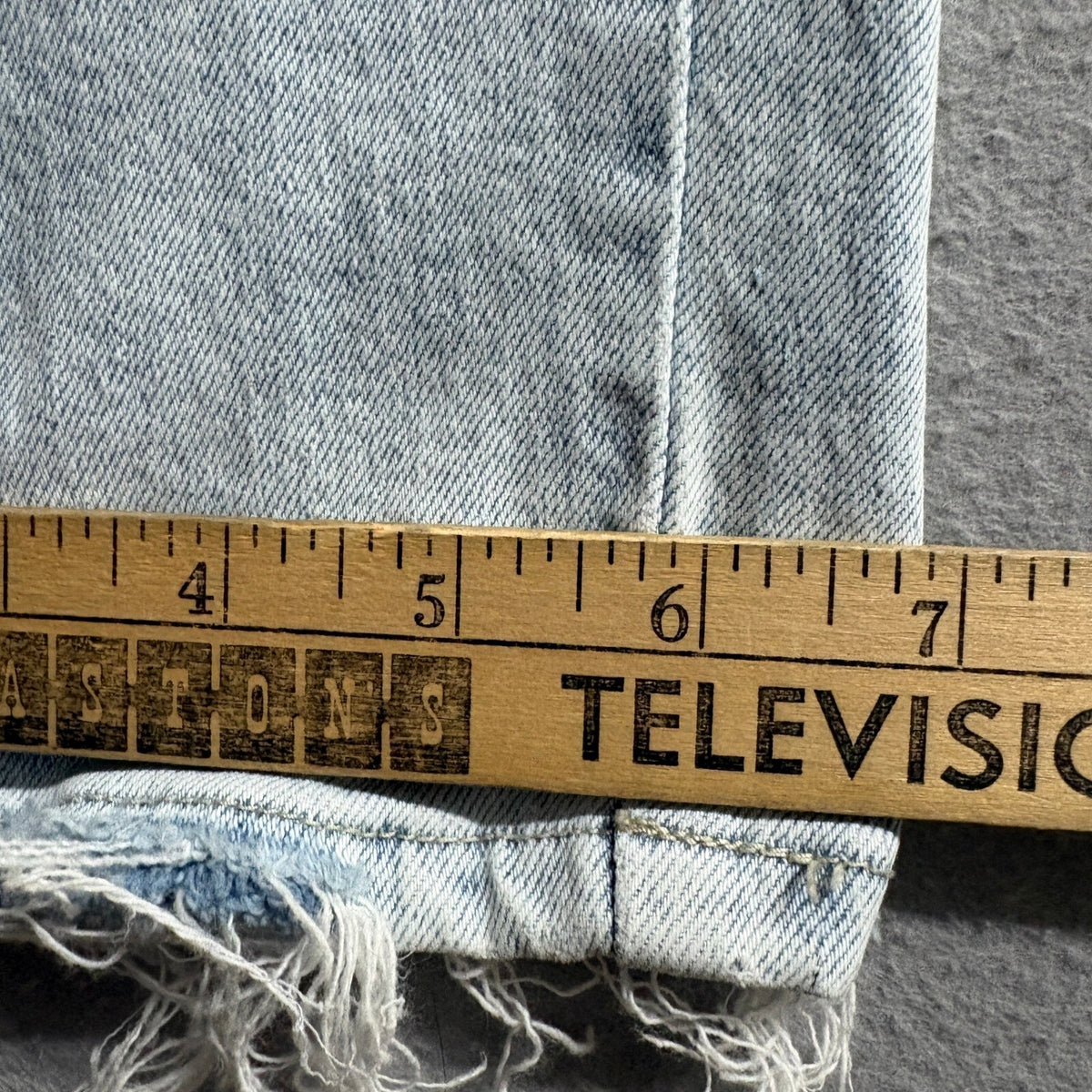 KAN CAN Cargo Jeans Womens Size 11/29 High Rise Raw Frayed Hem Light Wash Denim