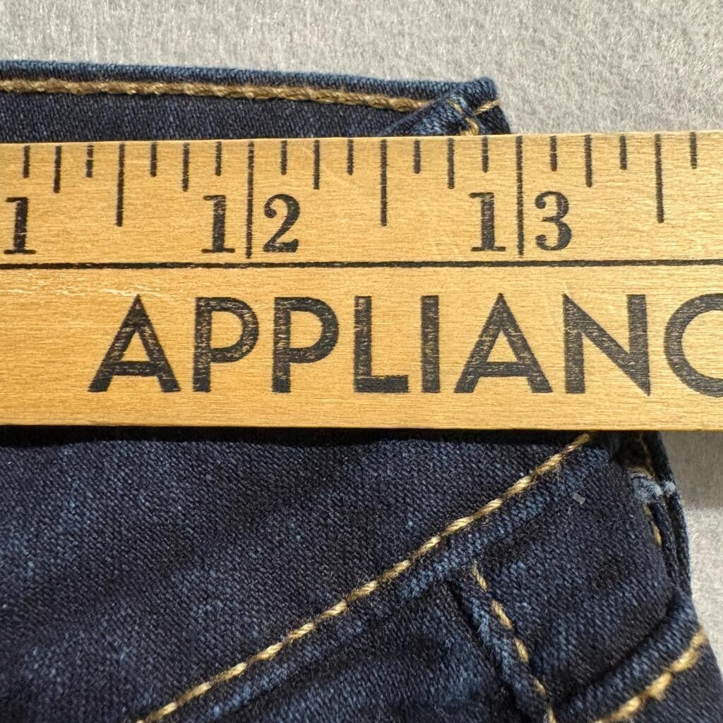Levis 711 Skinny Jeans Womens 27x30 Dark Wash Blue Denim Mid Rise Stretch