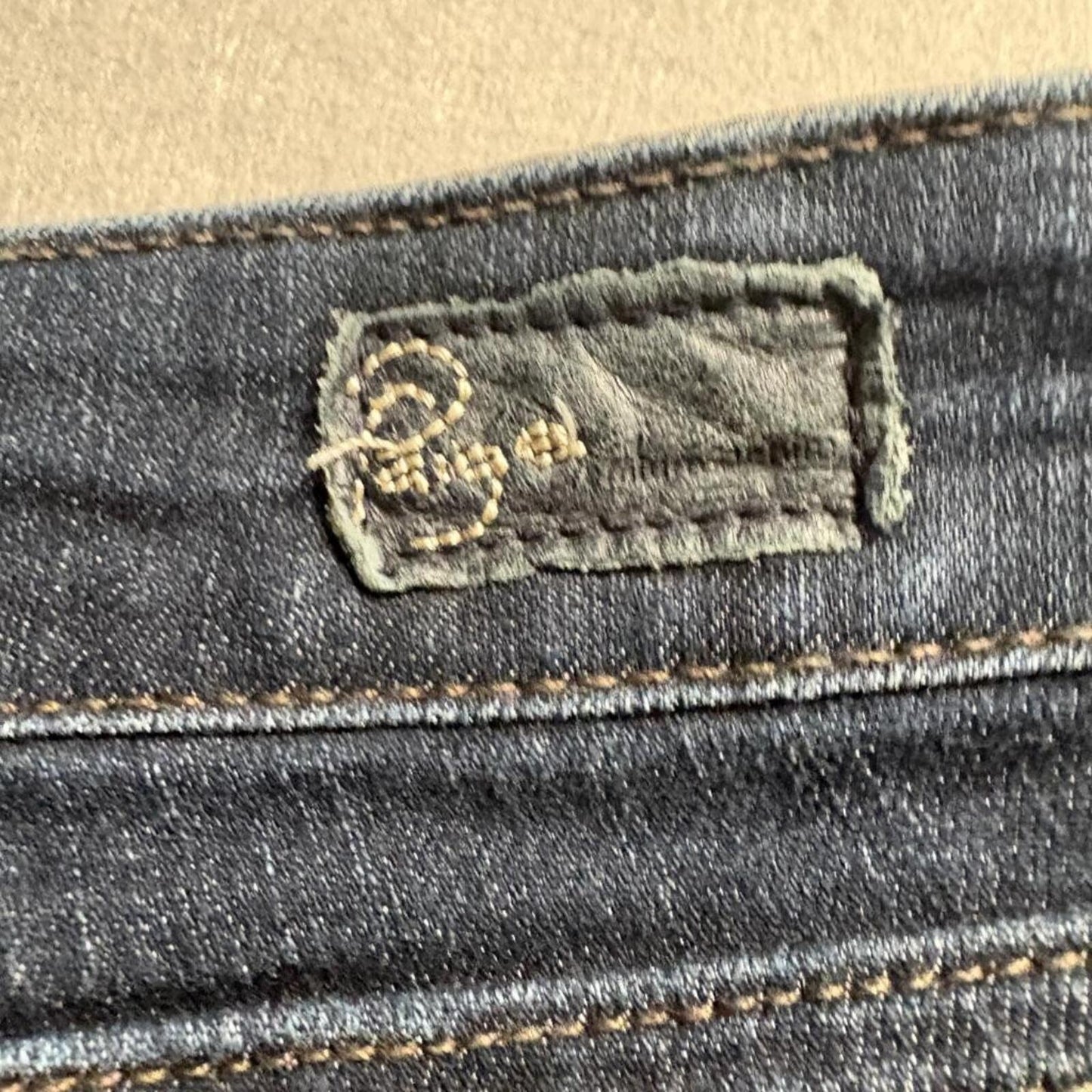Paige Premium Denim Skyline Skinny Jeans Womens Size 28 Dark Wash Stretch