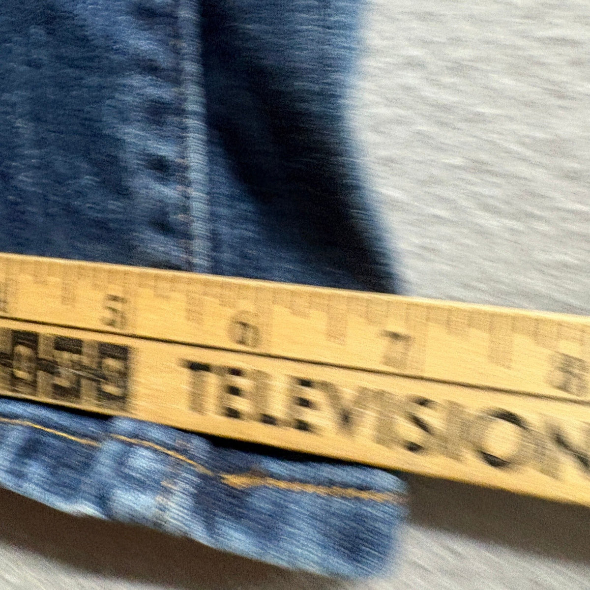 Levis 505 Straight Leg Jeans Womens Size 4 Medium Wash Denim Blue W27 L32