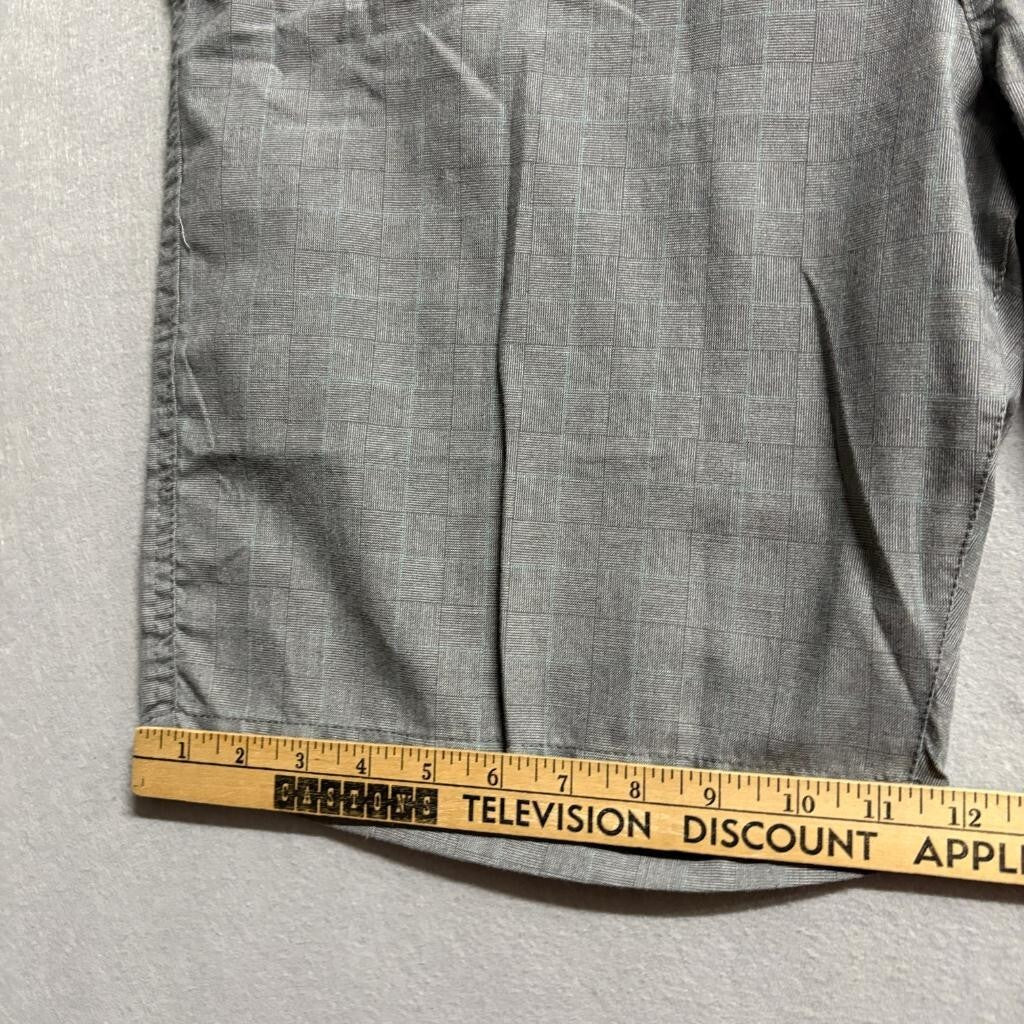 Quiksilver Mens Chino Shorts Size 38 Gray Plaid Textured Regular Fit Flat Front