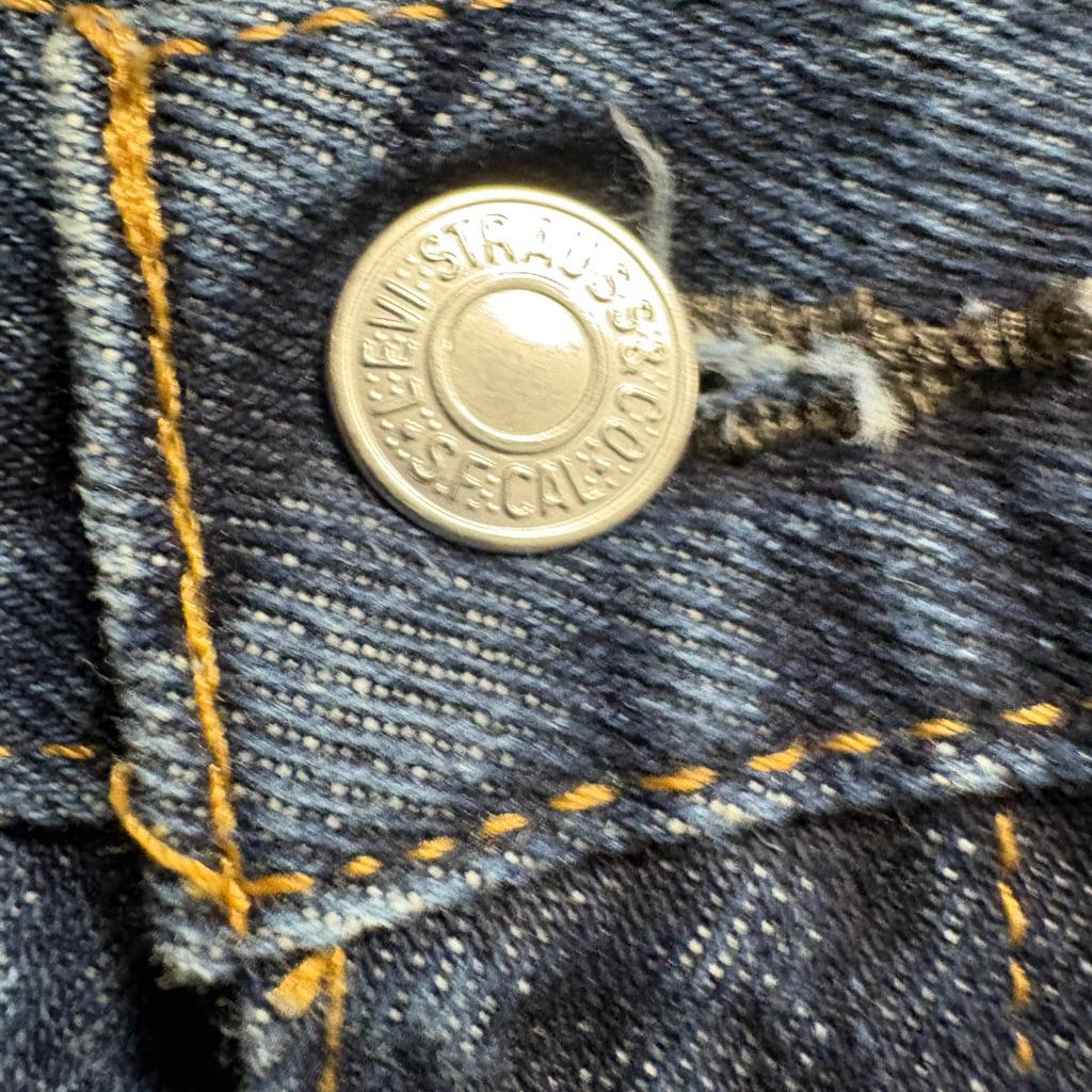 Levis 505 Regular Fit Distressed Jeans Mens 36x29 Blue Denim Heavy Destroyed