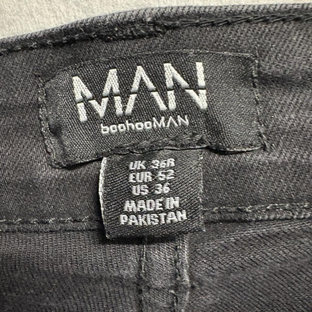 BoohooMAN Mens Distressed Flare Jeans Black Stretch Denim Size 36 x 36